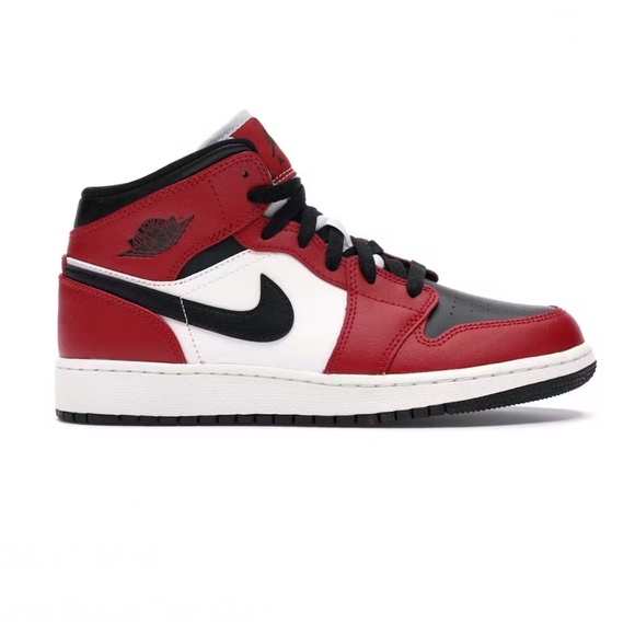 Jordan Other - Air Jordan 1 Mid - Chicago Black Toe (GS) - Size US 4.5Y (Unisex)